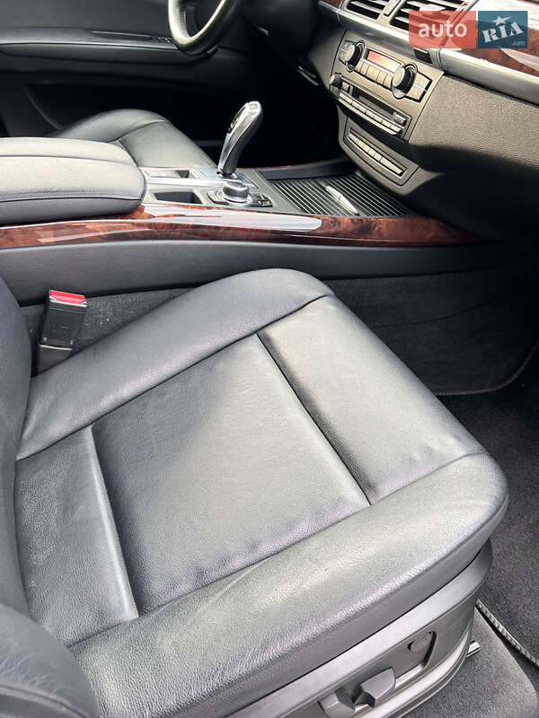 Внедорожник / Кроссовер BMW X5 2012 в Хмельницком