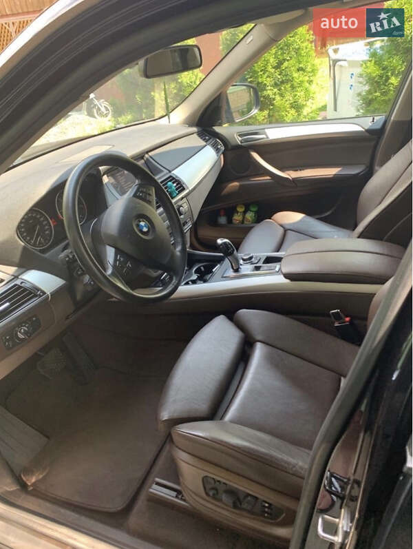 Позашляховик / Кросовер BMW X5 2011 в Ужгороді