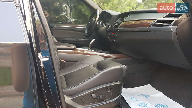 Позашляховик / Кросовер BMW X5 2013 в Івано-Франківську