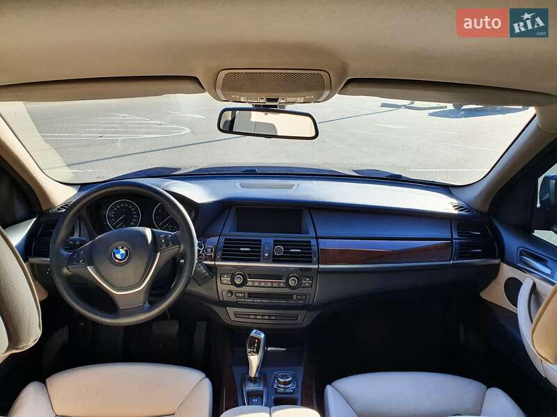 Внедорожник / Кроссовер BMW X5 2012 в Киеве