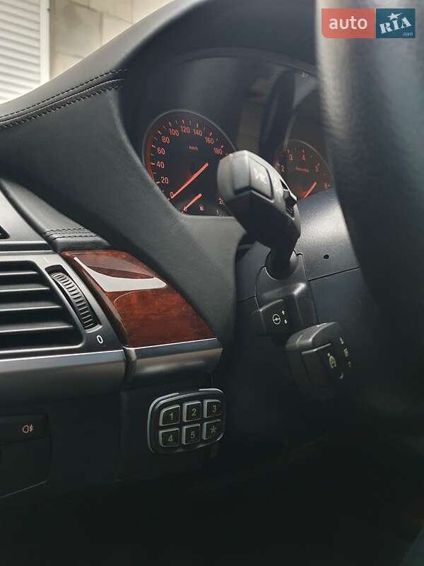 Внедорожник / Кроссовер BMW X5 2012 в Киеве