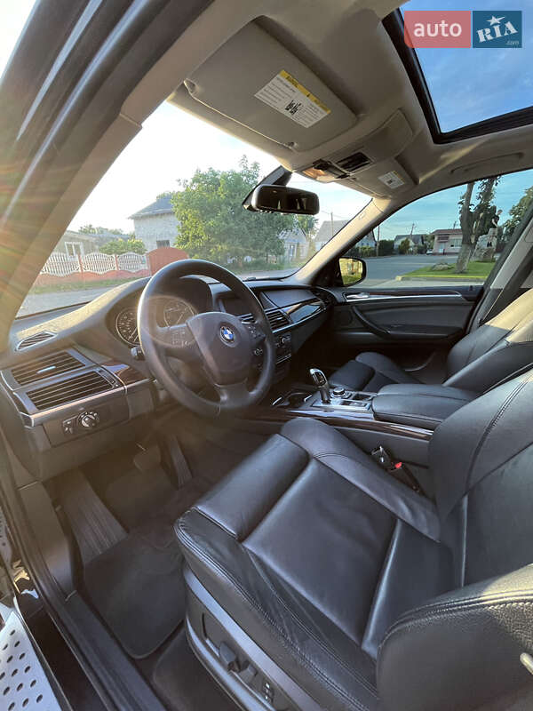 Внедорожник / Кроссовер BMW X5 2011 в Луцке