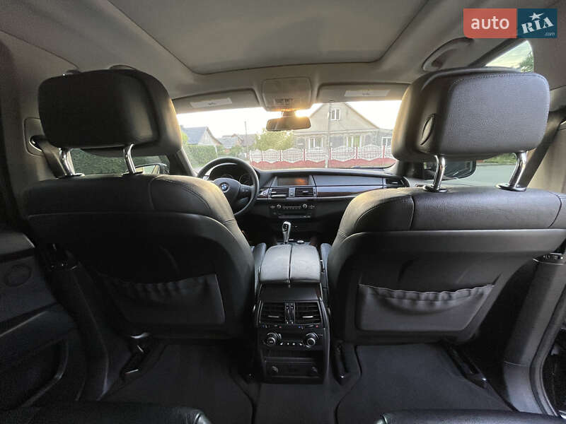 Внедорожник / Кроссовер BMW X5 2011 в Луцке