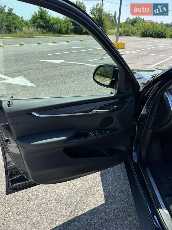 Внедорожник / Кроссовер BMW X5 2014 в Черновцах