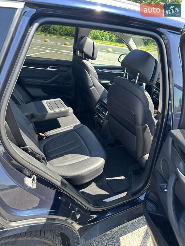 Внедорожник / Кроссовер BMW X5 2014 в Черновцах