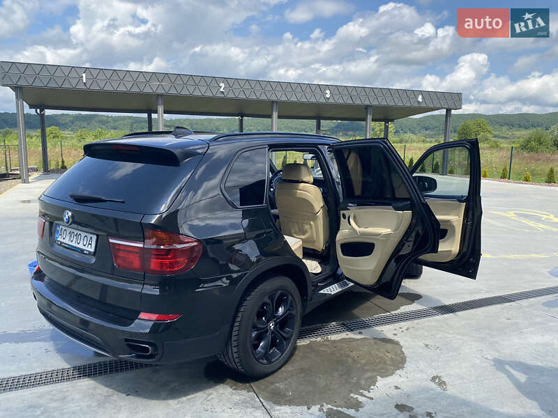Позашляховик / Кросовер BMW X5 2012 в Львові