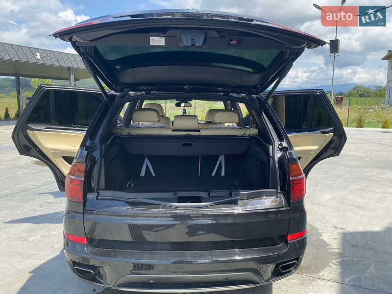 Позашляховик / Кросовер BMW X5 2012 в Львові