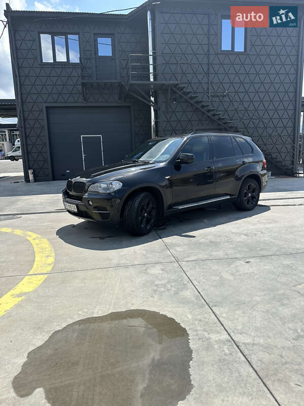 Позашляховик / Кросовер BMW X5 2012 в Львові