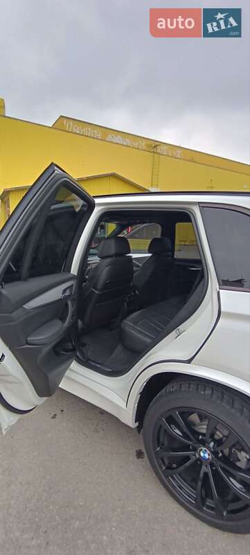 Позашляховик / Кросовер BMW X5 2015 в Києві
