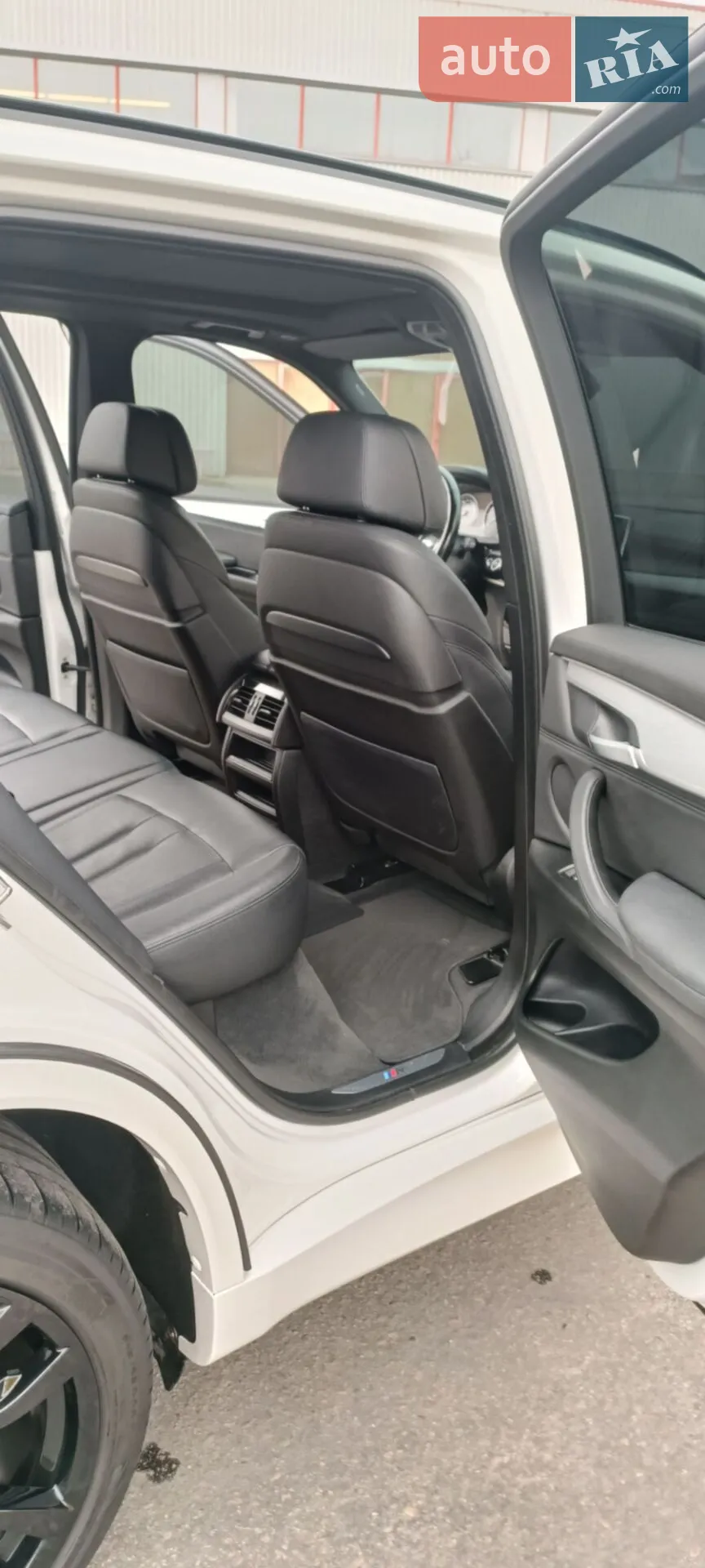 2015 BMW X5 - мініатюра 14