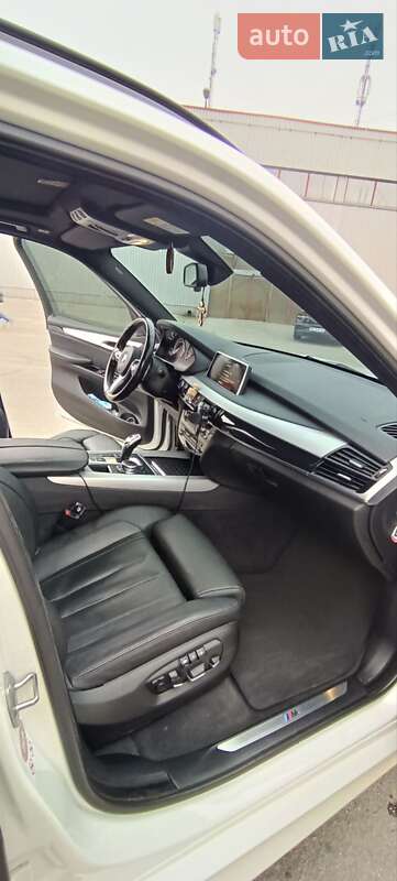Позашляховик / Кросовер BMW X5 2015 в Києві