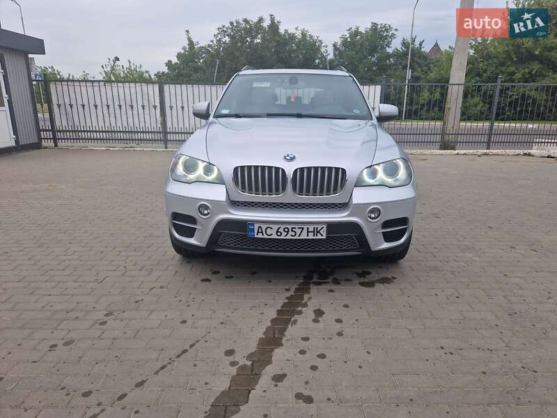 Внедорожник / Кроссовер BMW X5 2012 в Луцке