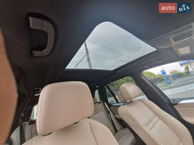 Внедорожник / Кроссовер BMW X5 2012 в Луцке