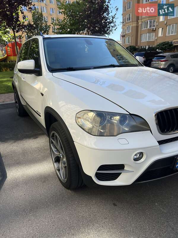 Позашляховик / Кросовер BMW X5 2012 в Києві