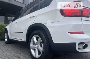 Позашляховик / Кросовер BMW X5 2011 в 