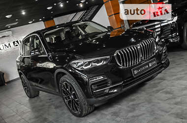 Внедорожник / Кроссовер BMW X5 2021 в 