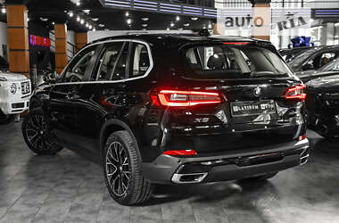Внедорожник / Кроссовер BMW X5 2021 в 