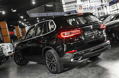 Внедорожник / Кроссовер BMW X5 2021 в 