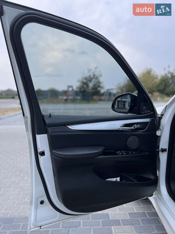Внедорожник / Кроссовер BMW X5 2014 в Ровно