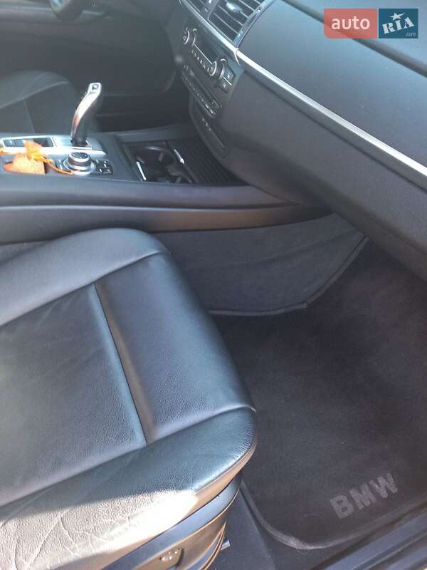 Внедорожник / Кроссовер BMW X5 2010 в Киеве