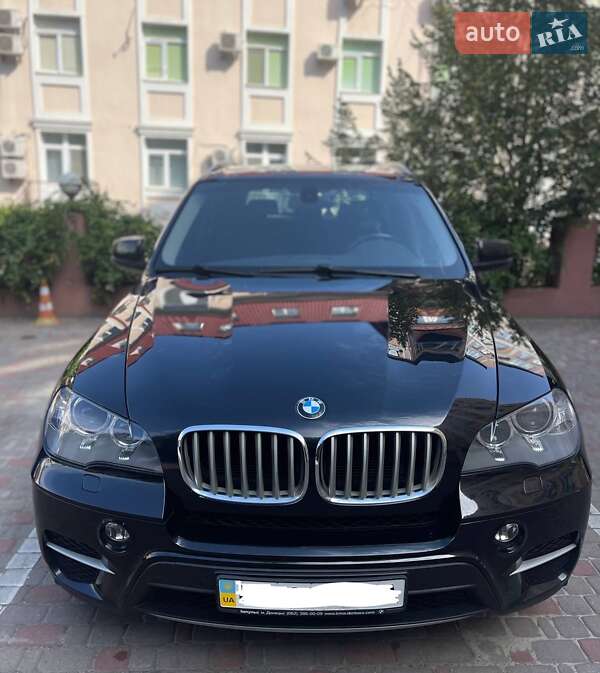Внедорожник / Кроссовер BMW X5 2012 в Киеве