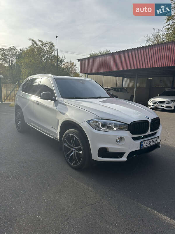 Внедорожник / Кроссовер BMW X5 2015 в Кривом Роге