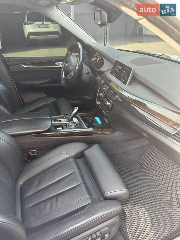 Позашляховик / Кросовер BMW X5 2015 в Кривому Розі