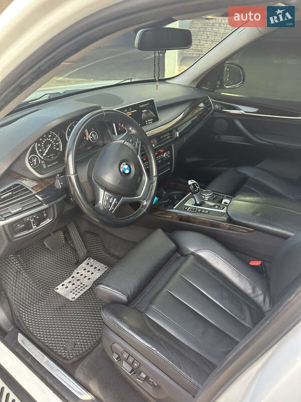 Позашляховик / Кросовер BMW X5 2015 в Кривому Розі