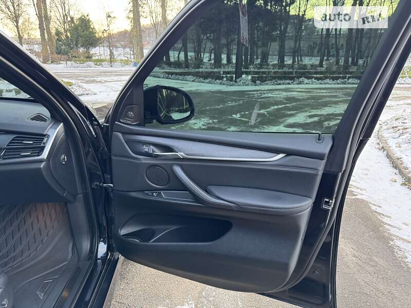 Позашляховик / Кросовер BMW X5 2013 в Києві