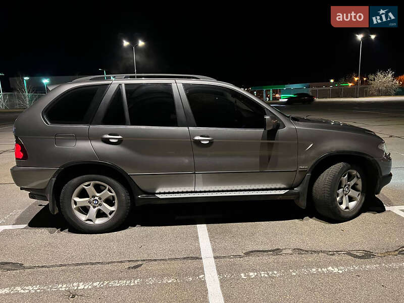 Внедорожник / Кроссовер BMW X5 2004 в Томаковке