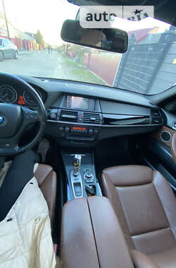Внедорожник / Кроссовер BMW X5 2011 в Звягеле