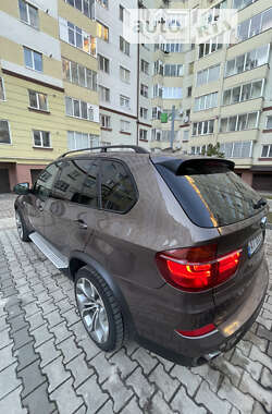 Позашляховик / Кросовер BMW X5 2011 в Івано-Франківську