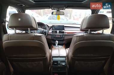 Внедорожник / Кроссовер BMW X5 2010 в 