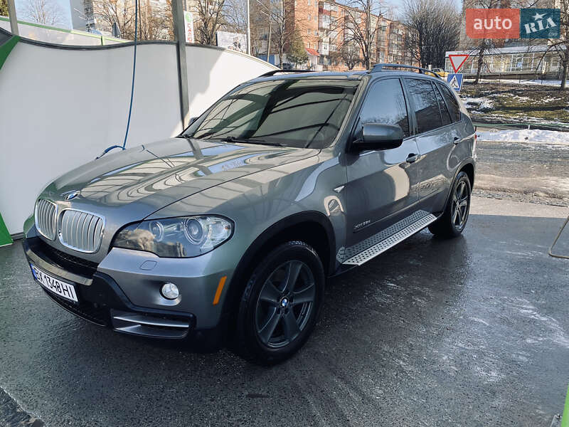 Внедорожник / Кроссовер BMW X5 2010 в Хмельницком