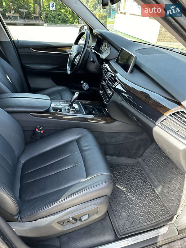 Позашляховик / Кросовер BMW X5 2014 в Чернівцях