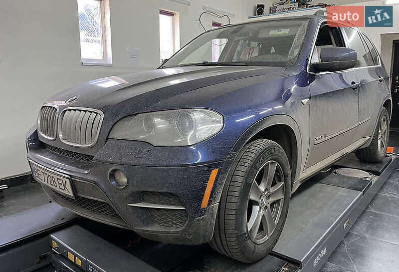 Внедорожник / Кроссовер BMW X5 2013 в Ровно