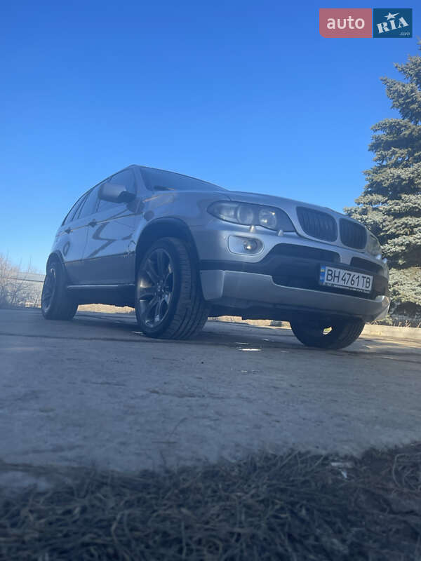 Внедорожник / Кроссовер BMW X5 2004 в Одессе