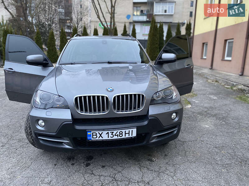 Внедорожник / Кроссовер BMW X5 2010 в Хмельницком