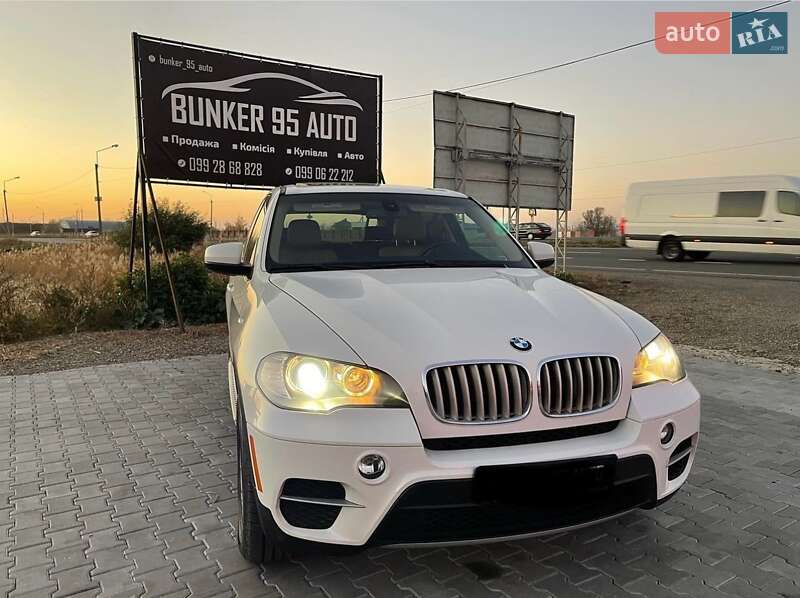 Позашляховик / Кросовер BMW X5 2010 в Чернівцях