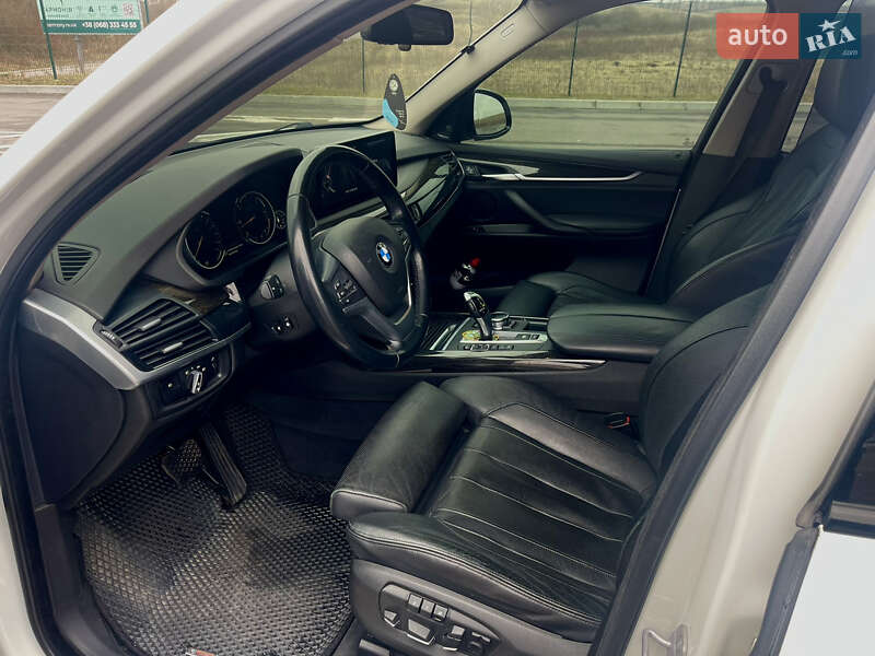 Позашляховик / Кросовер BMW X5 2014 в Рівному