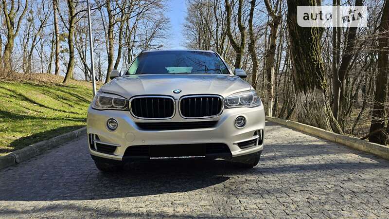 Внедорожник / Кроссовер BMW X5 2014 в Черновцах