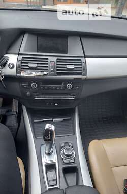 Внедорожник / Кроссовер BMW X5 2011 в Черновцах