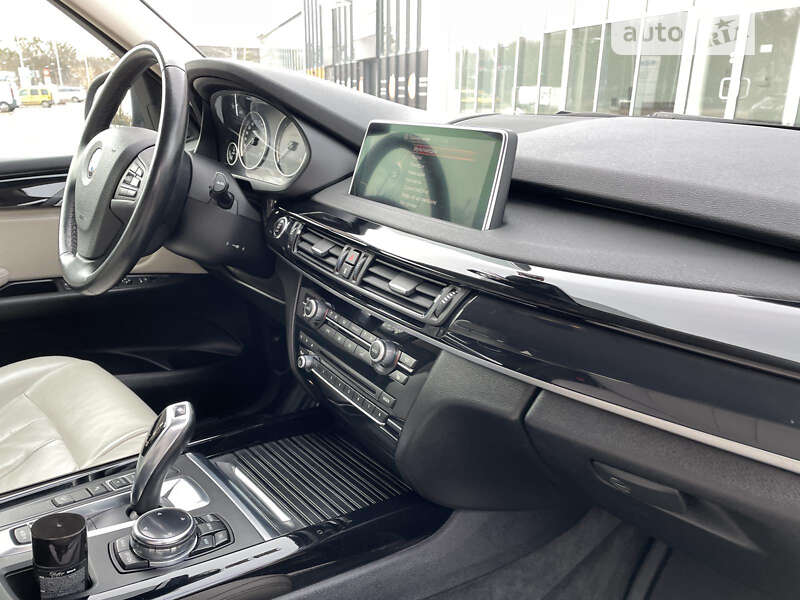 Позашляховик / Кросовер BMW X5 2014 в Луцьку