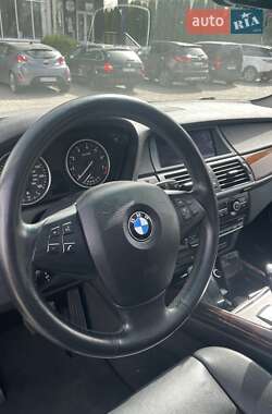 Внедорожник / Кроссовер BMW X5 2012 в Черновцах