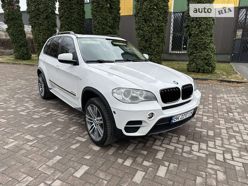 Позашляховик / Кросовер BMW X5 2012 в Рівному