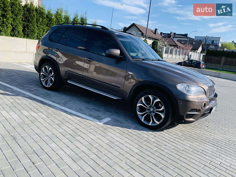 Позашляховик / Кросовер BMW X5 2011 в Рівному