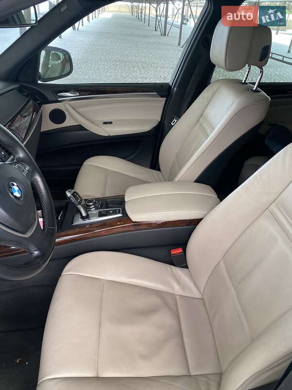 Внедорожник / Кроссовер BMW X5 2012 в Одессе