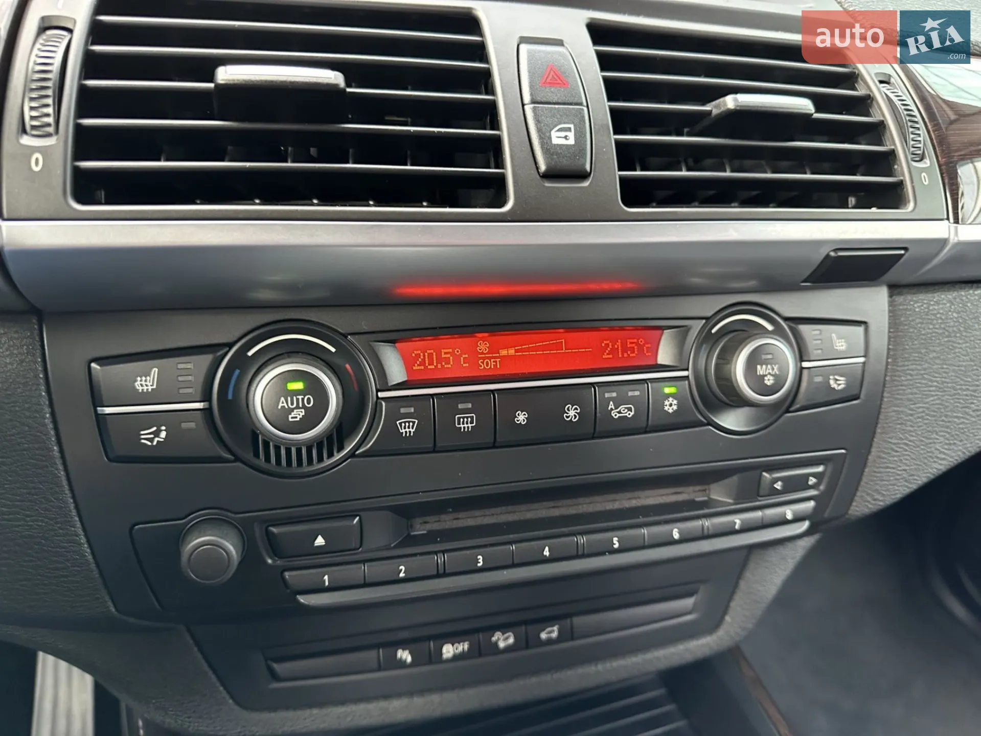 2011 BMW X5 - мініатюра 21