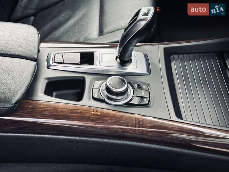 Внедорожник / Кроссовер BMW X5 2011 в Киеве
