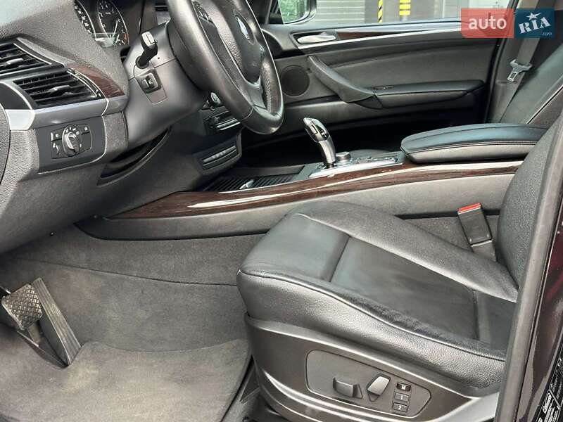 Внедорожник / Кроссовер BMW X5 2011 в Киеве